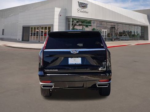 Used 2021 Cadillac Escalade ESV Premium Luxury w/ Driver Assist Tech Package image 5