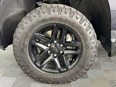 Used 2023 Chevrolet Silverado 1500 LT Trail Boss AWD/4WD image 37