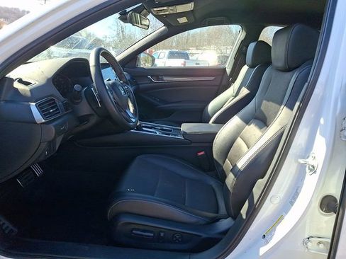 Used 2022 Honda Accord Sport image 13