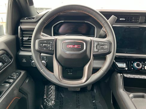 Used 2024 GMC Sierra 2500 AT4 w/ AT4 Premium Plus Package image 12