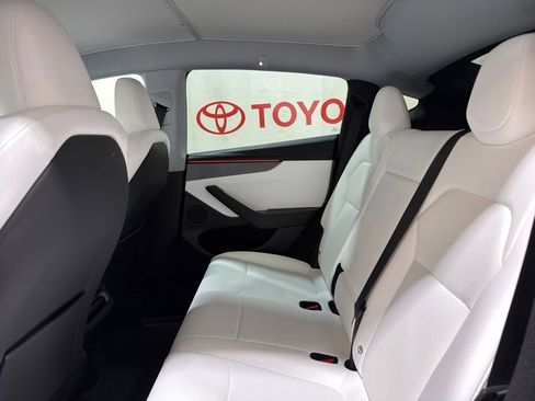 Used 2026 Tesla Model Y AWD image 20