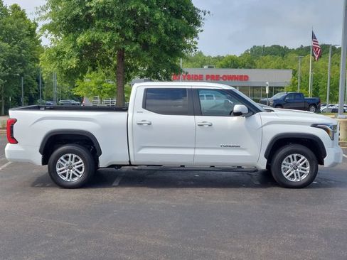 Used 2025 Toyota Tundra SR5 w/ SR5 Premium Package AWD/4WD image 30