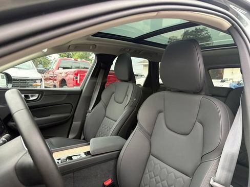 Used 2026 Volvo XC60 B5 Core w/ Climate Package AWD/4WD image 18