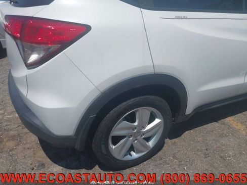 Used 2019 Honda HR-V EX image 9