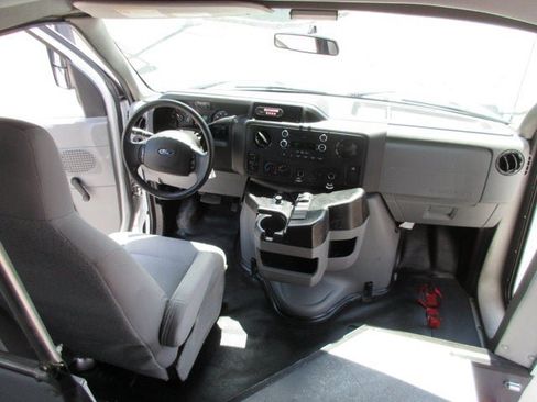 Used 2015 Ford E-350 and Econoline 350 Super Duty RWD image 9
