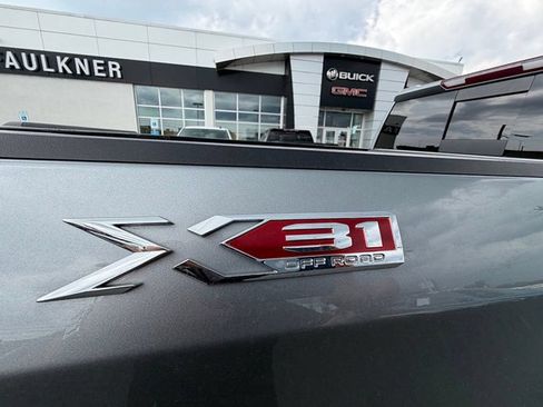 Used 2024 GMC Sierra 1500 SLT w/ SLT Premium Plus Package AWD/4WD image 21