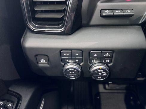 Certified 2024 GMC Sierra 2500 AT4 w/ AT4 Premium Plus Package AWD/4WD image 26