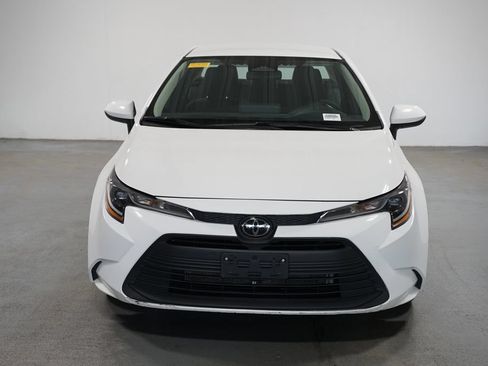 Certified 2024 Toyota Corolla LE FWD image 2