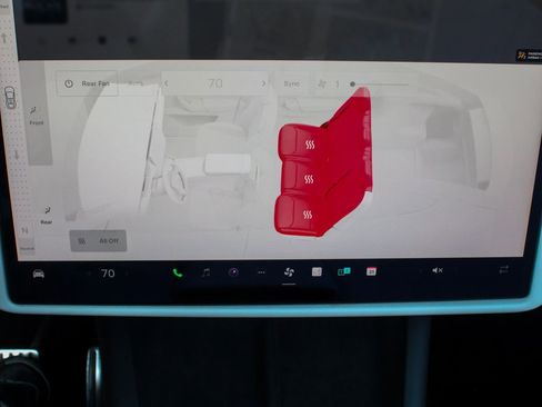 Used 2022 Tesla Model X image 24