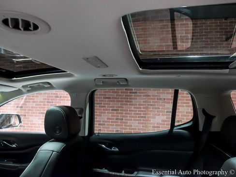 Certified 2023 GMC Acadia Denali w/ Denali Ultimate Package image 16