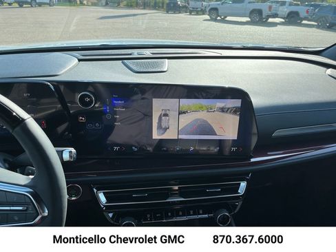 New 2026 Chevrolet Traverse Z71 w/ Enhanced Driving Package AWD/4WD image 18