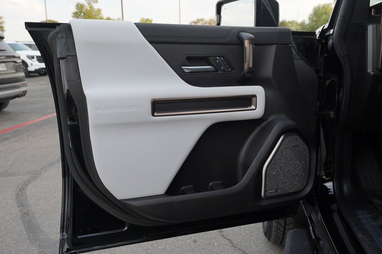Used 2024 GMC Hummer EV 2X AWD/4WD image 19