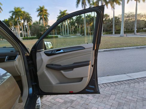 Used 2015 Mercedes-Benz ML 350 2WD image 37