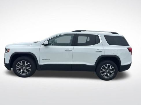 Used 2023 GMC Acadia SLT FWD image 2