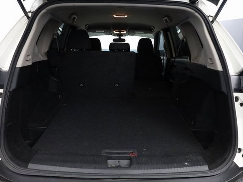 Used 2023 Nissan Rogue S image 26