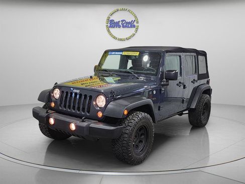 Used 2017 Jeep Wrangler Unlimited Sport w/ Quick Order Package 24S AWD/4WD image 2