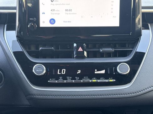 Used 2025 Toyota Corolla SE FWD image 21