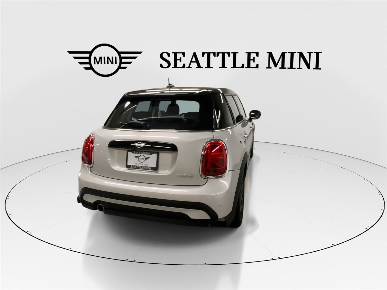 Used 2023 MINI Cooper 4-Door Hardtop FWD image 10