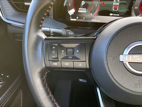 Certified 2025 Nissan Kicks SR image 10