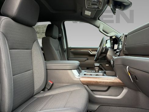 New 2026 Chevrolet Silverado 1500 LT Trail Boss w/ Convenience Package II image 9