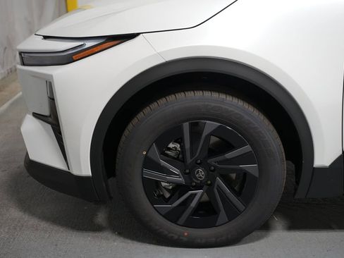 New 2026 Toyota C-HR AWD/4WD image 5