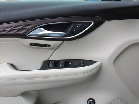 Used 2022 Buick Envision Avenir w/ Technology Package II FWD image 36