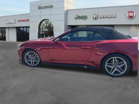 Used 2024 Ford Mustang Convertible RWD image 6