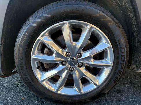 Used 2015 Jeep Cherokee Limited image 21