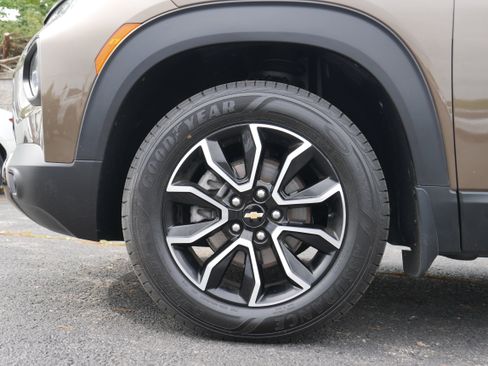 Certified 2021 Chevrolet TrailBlazer ACTIV w/ Technology Package AWD/4WD image 11
