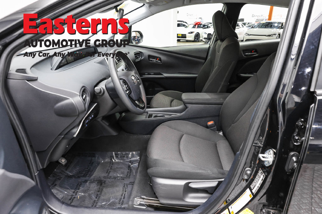 Used 2022 Toyota Prius LE FWD image 14