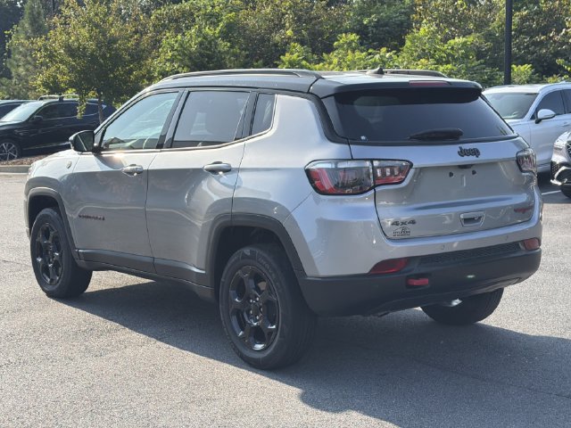 Used 2024 Jeep Compass Trailhawk AWD/4WD image 6