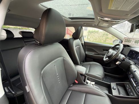 Used 2024 Hyundai Kona Limited AWD/4WD image 31