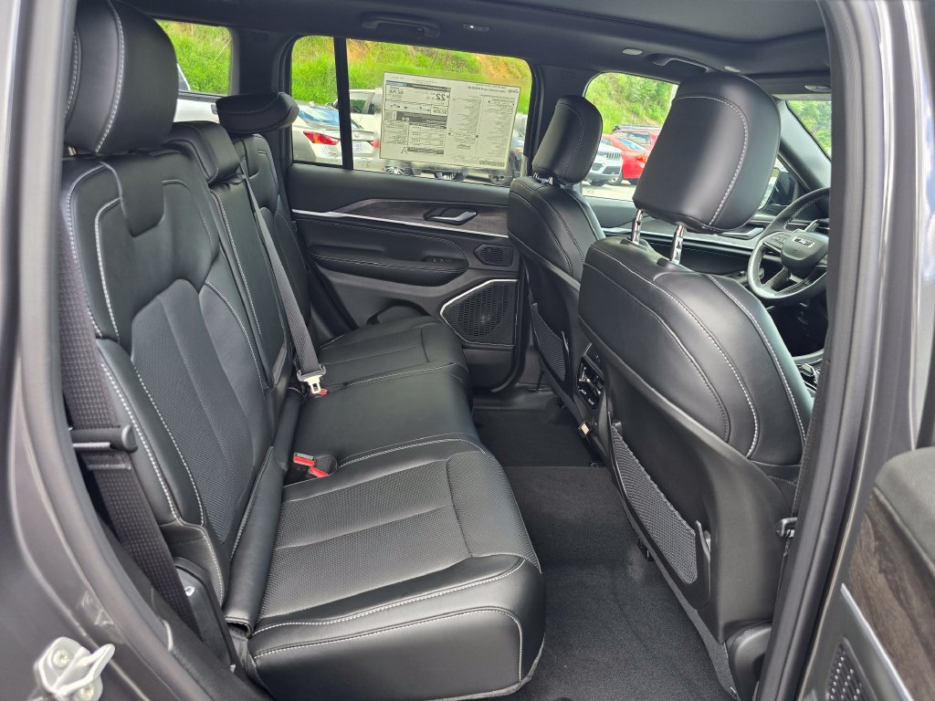 New 2026 Jeep Grand Cherokee Limited AWD/4WD image 26
