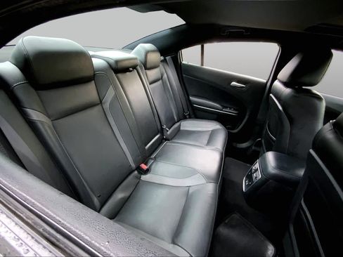 Used 2022 Dodge Charger SXT w/ Leather Interior Group RWD image 18