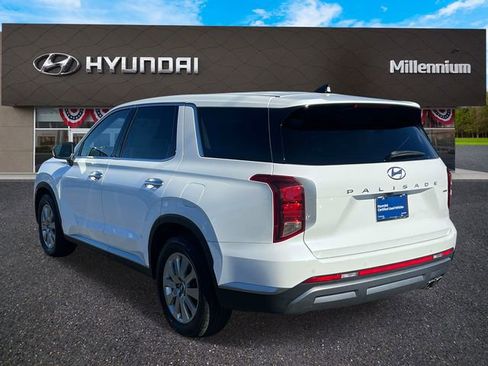 Used 2023 Hyundai Palisade SE image 6