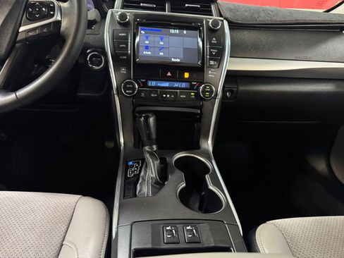 Used 2015 Toyota Camry XSE w/ Moonroof Package FWD image 20