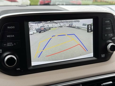 Used 2019 Hyundai Santa Fe SEL image 4