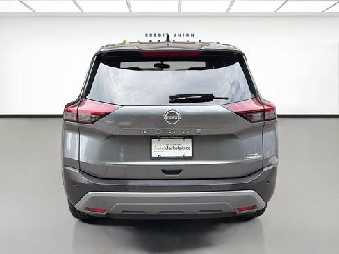 Used 2023 Nissan Rogue S FWD image 6