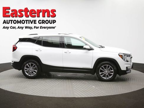 Used 2024 GMC Terrain SLT image 48