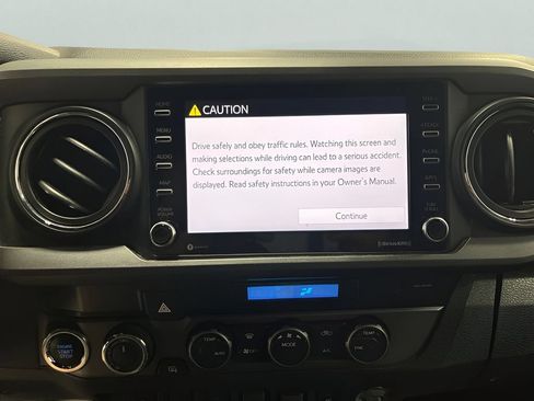 Used 2021 Toyota Tacoma TRD Off-Road w/ Technology Package AWD/4WD image 16