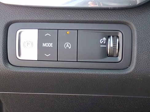 New 2025 GMC Acadia Elevation image 43