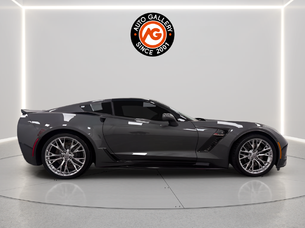 Used 2017 Chevrolet Corvette Z06 w/ Chrome Badge Package RWD image 8