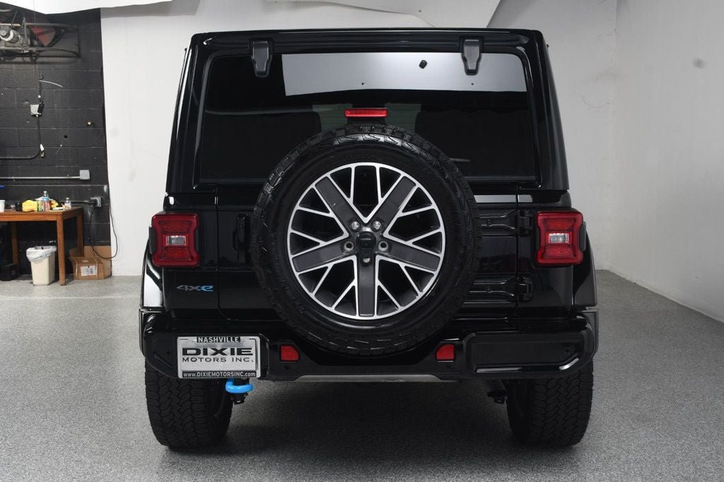 Used 2024 Jeep Wrangler High Altitude AWD/4WD image 17