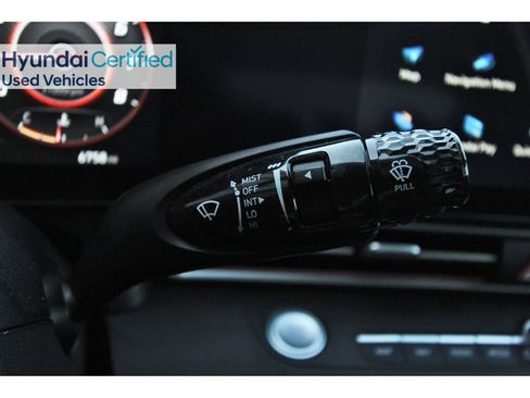 Certified 2025 Hyundai Elantra Limited FWD image 21
