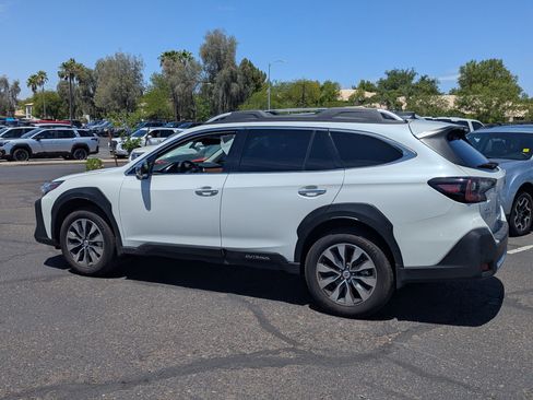 Used 2024 Subaru Outback Touring XT w/ Popular Package #2 AWD/4WD image 3