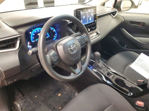 Used 2022 Toyota Corolla LE image 15