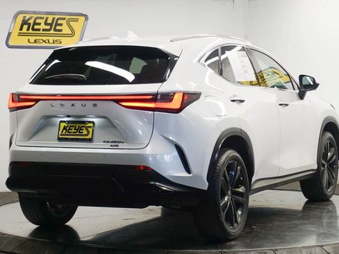 Used 2024 Lexus NX 450h+ Luxury image 4