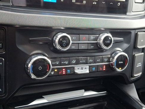 Used 2025 Ford F250 Platinum image 16