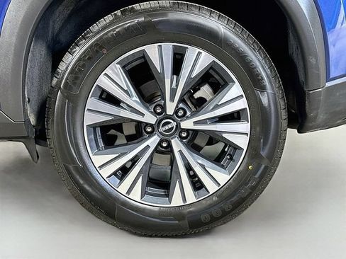 Used 2023 Nissan Rogue SV FWD image 30