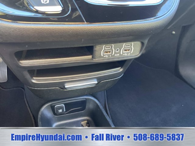 Used 2025 Chrysler Pacifica Select FWD image 26